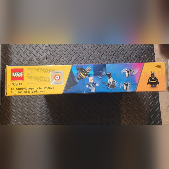 NEW- 2017 Lego Batman Break-in 70909 - Picture 5 of 9